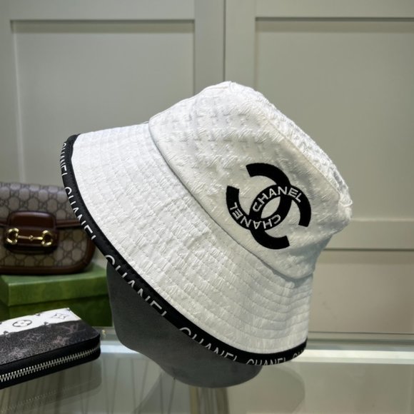 AUTHENTIC CHANEL Hats main image 4